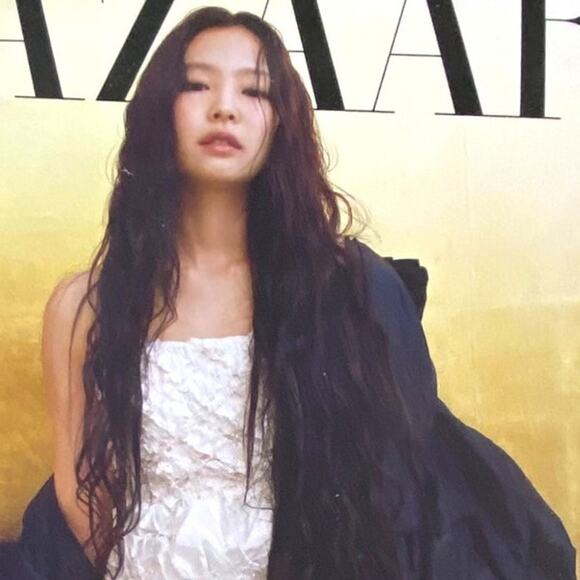 Harper Bazaar October 2024 Jennie Rebirth of a Pop Idol Fashion To Live In - Picture 1 of 5